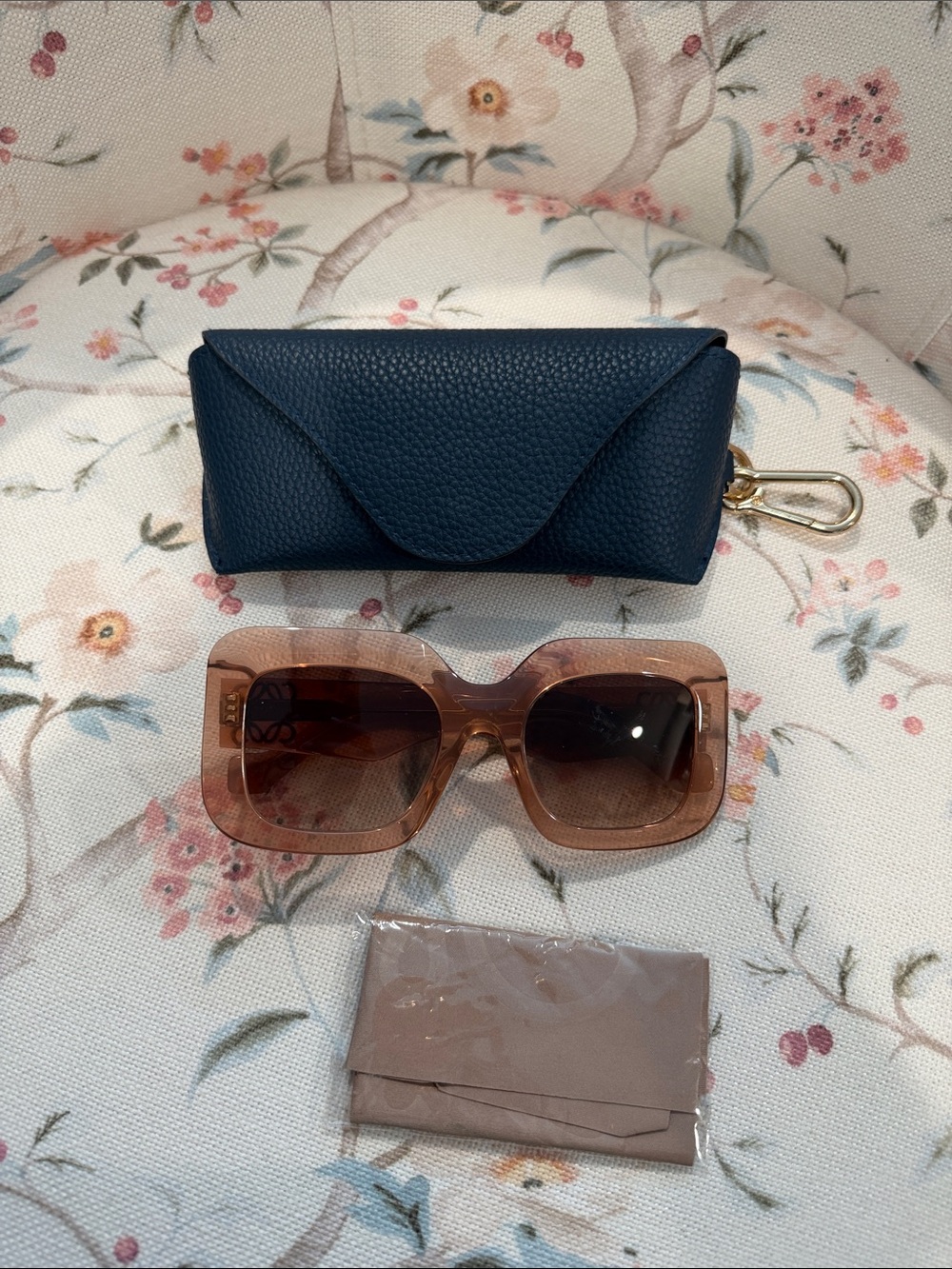 Loewe anagram logo sunglasses